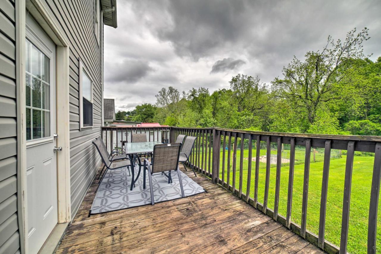 Morgantown Home With Deck About 2 Mi To Wv University! Eksteriør bilde